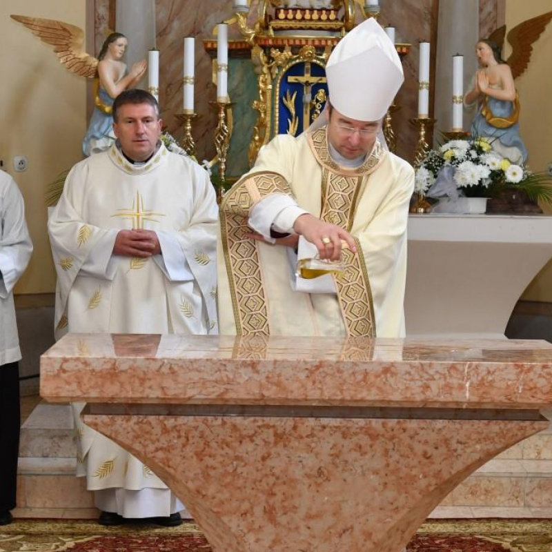 Konsekrácia kostola Svätého Ladislava v Čičarovciach