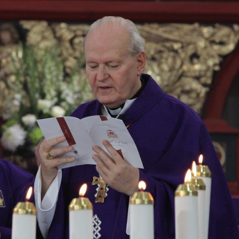 Záverečné príhovory na pohrebe kardinála Tomka 