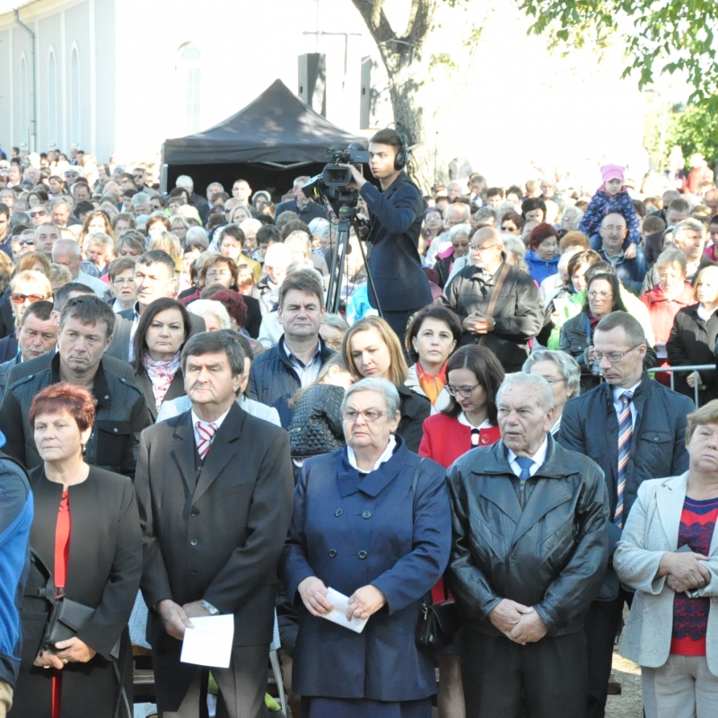 Ďakovná slávnosť vo Vysokej nad Uhom s uložením relikviára blahoslavenej Anny Kolesárovej